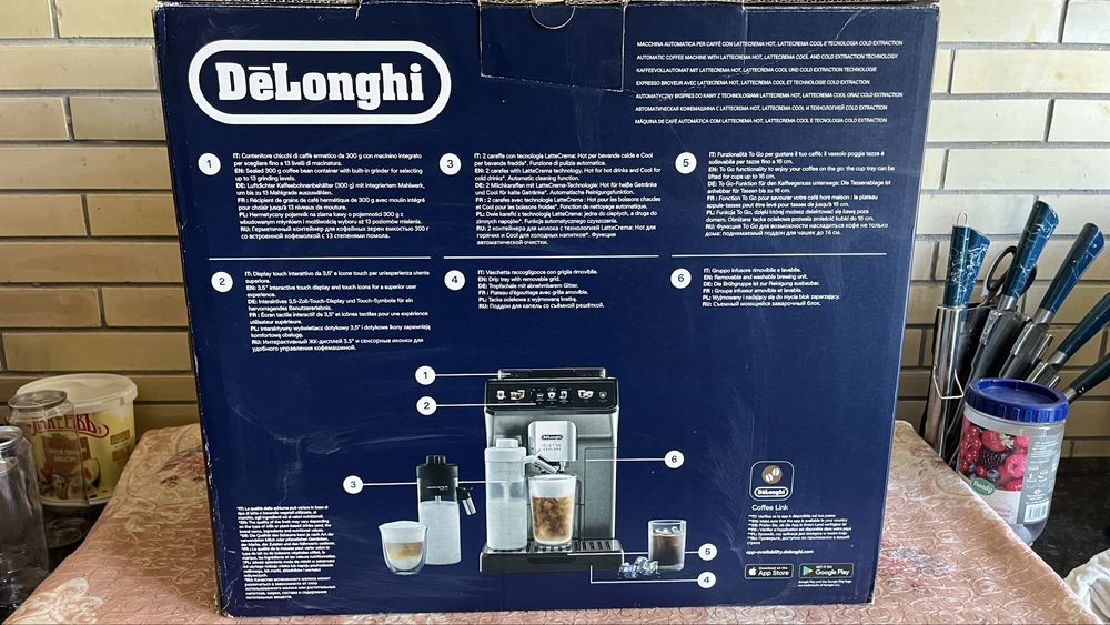 Кофемашина Delonghi Eletta Explore wifi connect. Новый