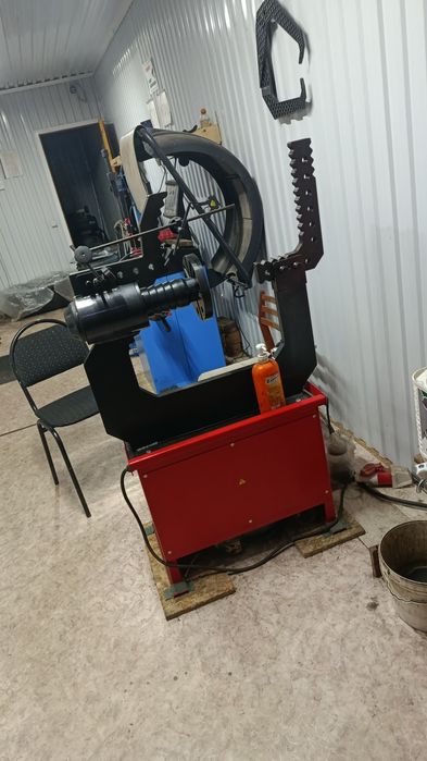 Продам стенд для правки дисков.