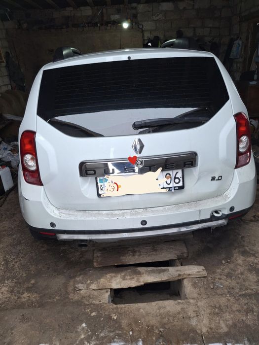 Рено Дастер 2,0 лит