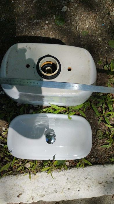 Продам бачок от унитаза б/у