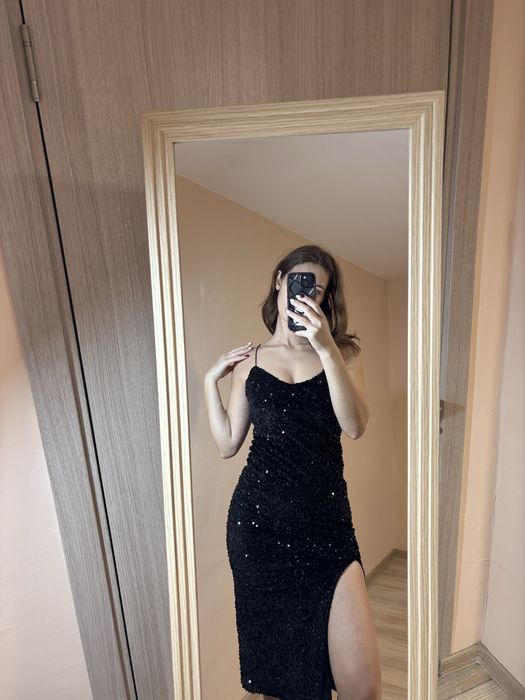 Елегантна рокля