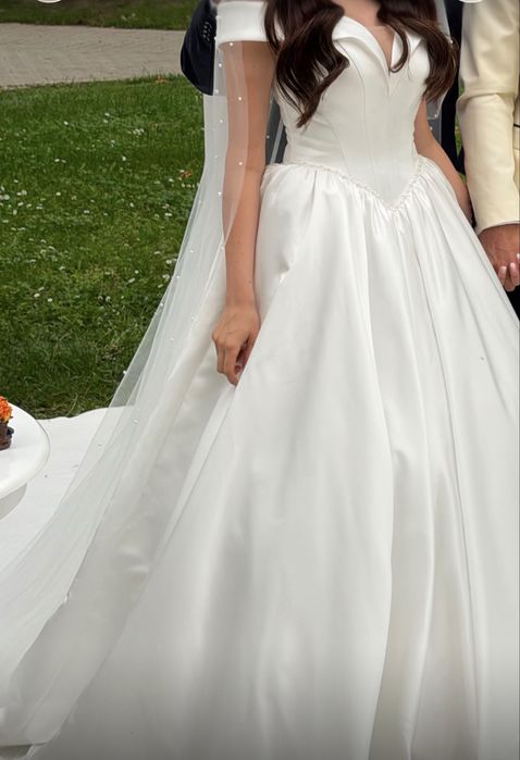 Rochita miresa stil printesa