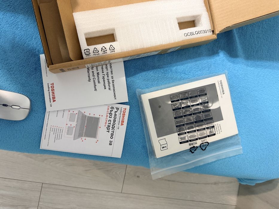 Продавам лаптоп Toshiba.