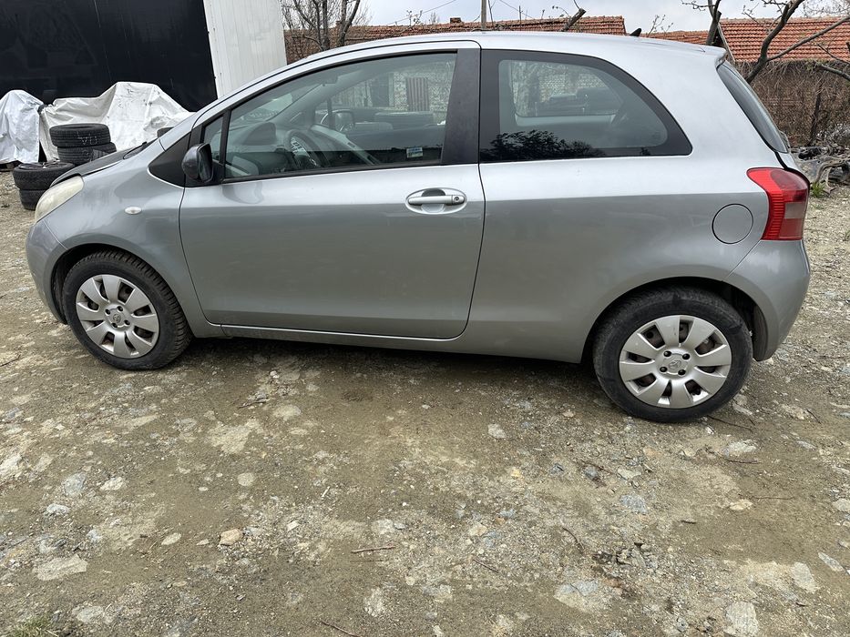 Тойота Ярис Toyota Yaris 1.3 vvti 87 кс На части!