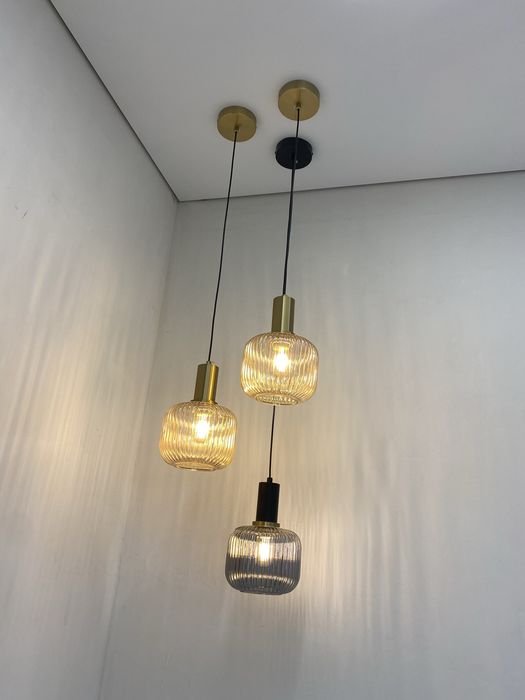 Ремонт натяжного потолка , слив воды