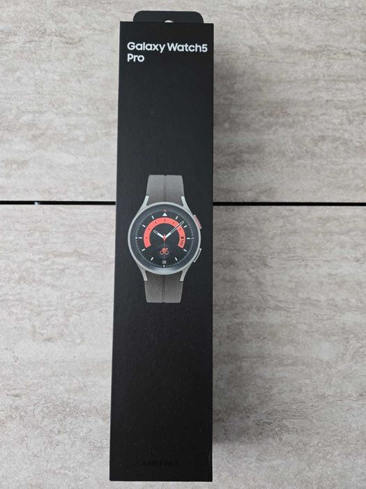 Продам часы Самсунг Galaxy Watch 5 Pro 45mm.