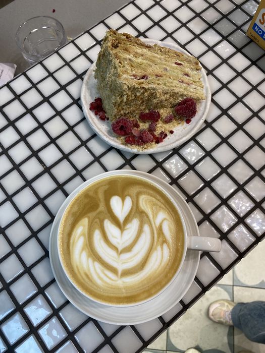 Чайный стол, десерты, торты, пирожные