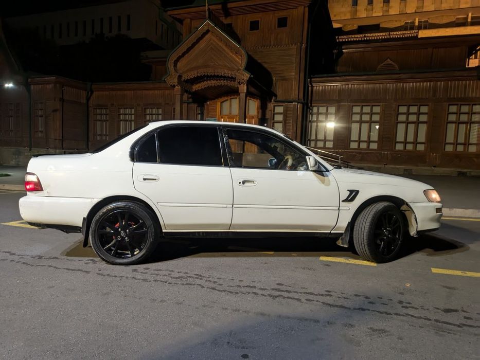 Тайота каролла ае100