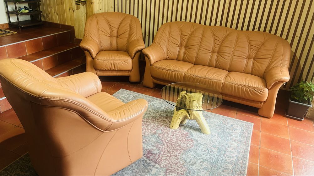 Set canapea din piele naturala cu doua fotolii