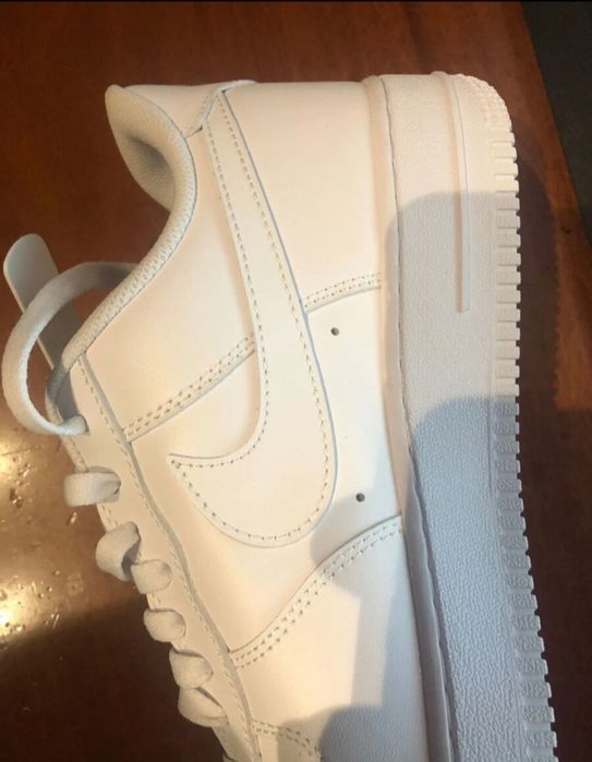 Nike Air Force 1 Бели – Оригинални, Отлично Състояние