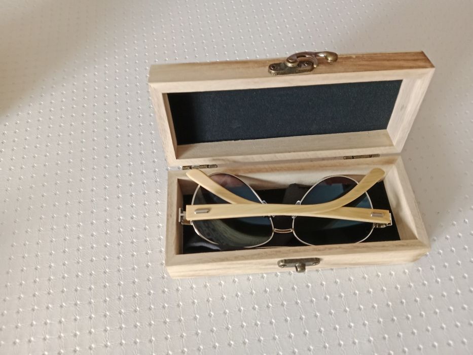 Продам солнцезащитные очки