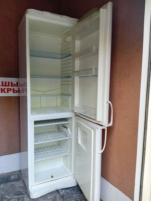 Продам холодильник