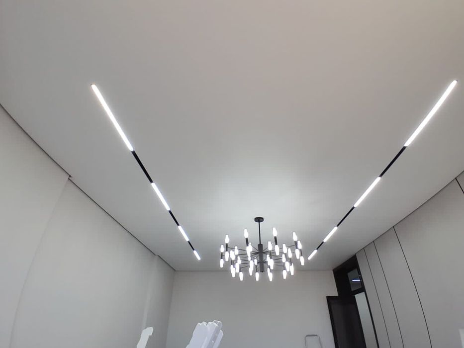 Натяжные потолки , ремонт натяжных  слив воды