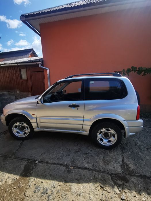 Vând Suzuki Grand Vitara 1.6 an 2005
