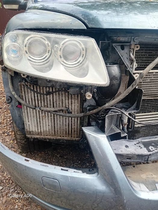 Motor/cutie de viteze/compresor ac/pompa servo/injectoare/electromotor/carlig remorcare electric/perne/usa/hayon/oglinda/far xenon touareg 7L  5.0 tdi