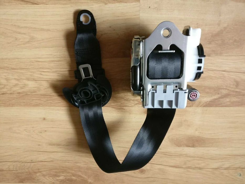 Centuri Siguranta AUDI A6 C8 4K / A7 2019+ Versiunea Standard