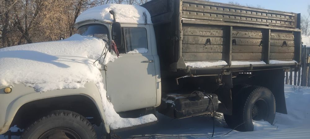 Грузовик ЗИЛ 130