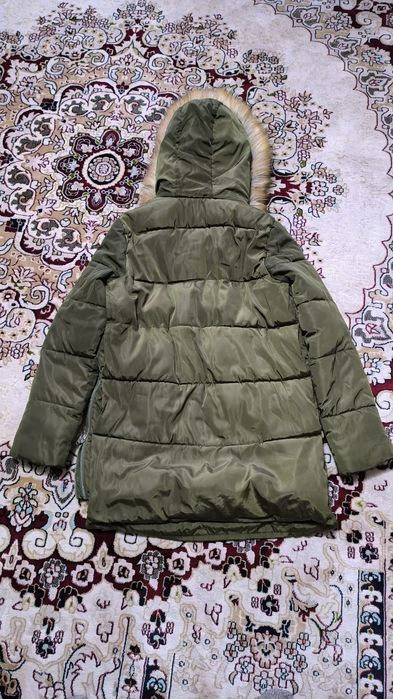 Продам зимнию куртку