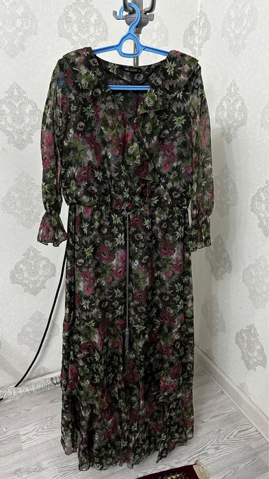 Платья для дам 54 р-р