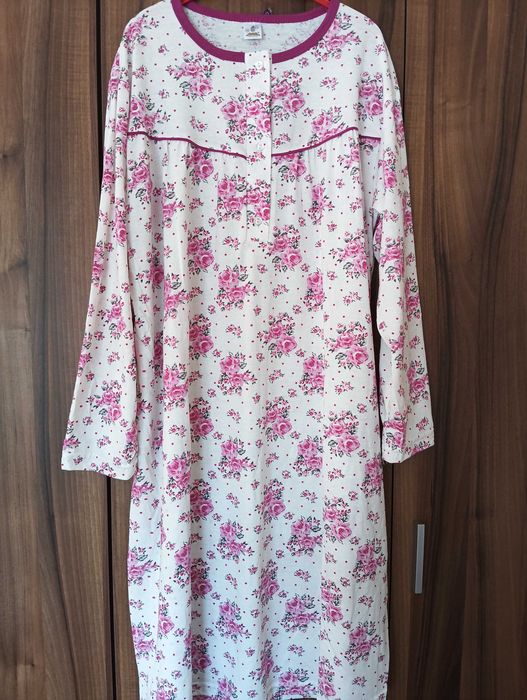 Дамски нощници / тип рокли