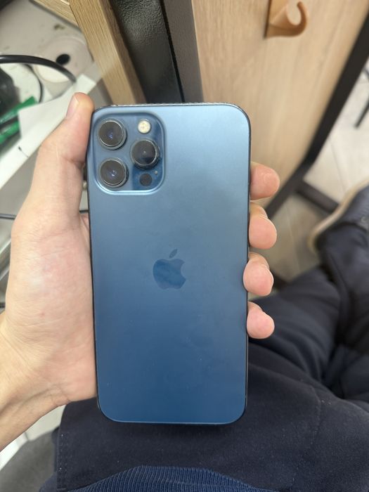 12 Pro Max 128GB.