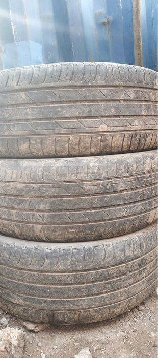 Продам покрышки б/у R17 225/55