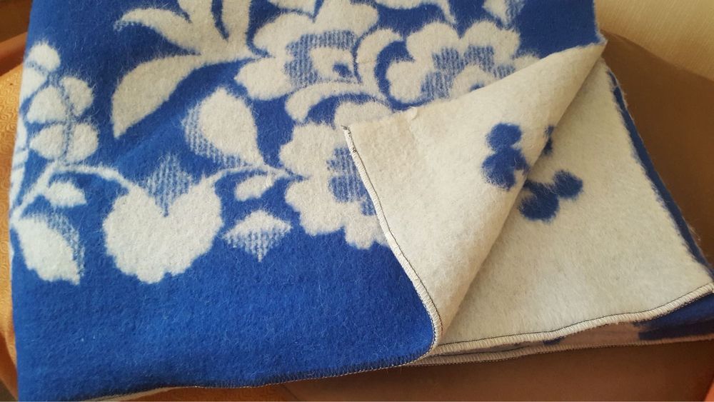 Чисто нови вълнени одеяла