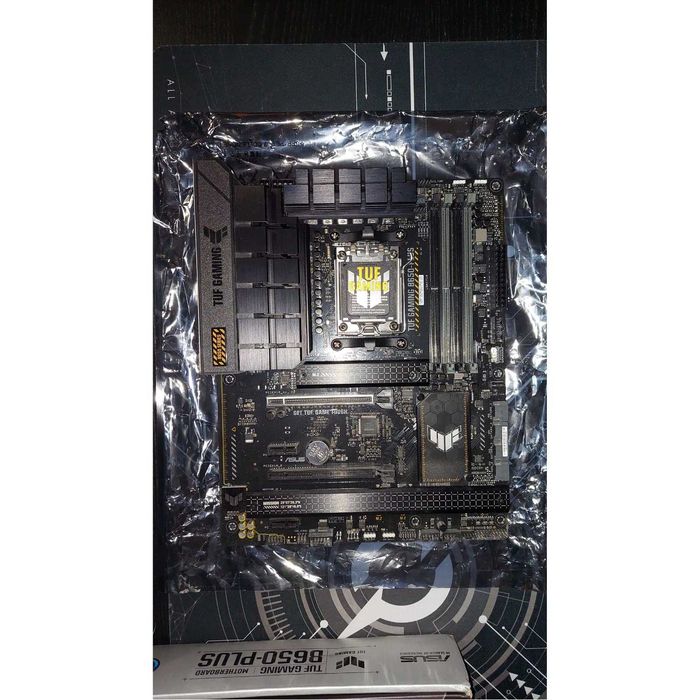 Vand placa de baza ASUS B650- PLUS