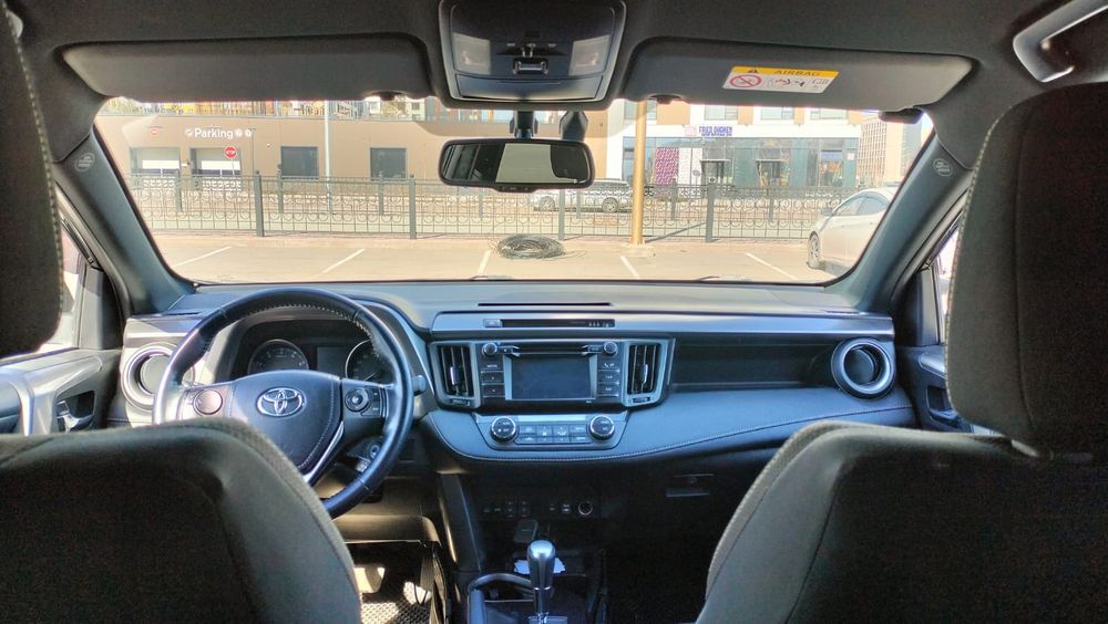 Срочно продам Toyota RAV4