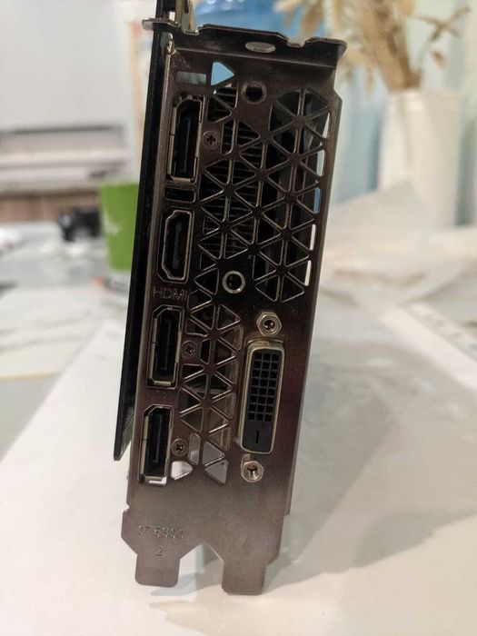 Zotac 1070 TI   8GB!