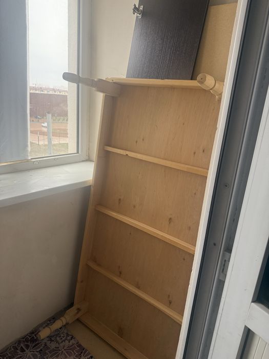 Стол, напольнный,  деревянный, метр на два