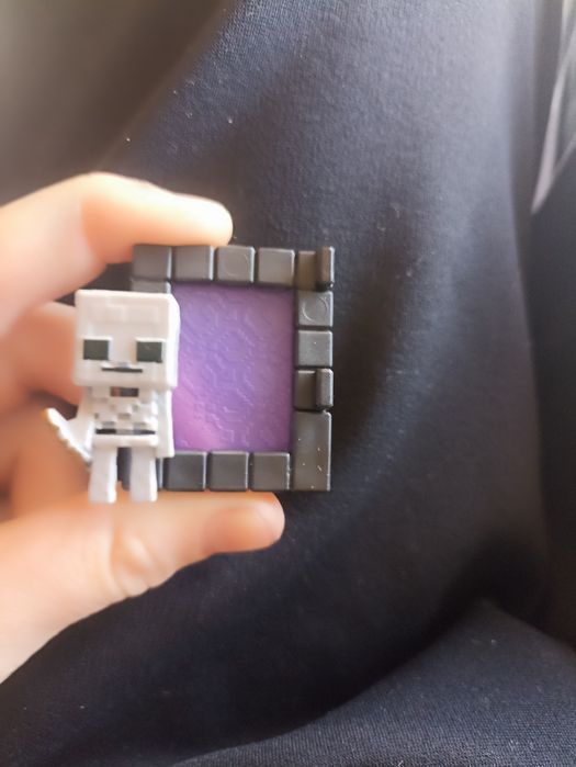 Фигурки minecraft kinder JOY