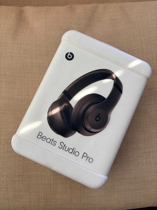 Нови слушалки Beats Studio Pro – запечатани, ANC, шоколадови - 470 лв