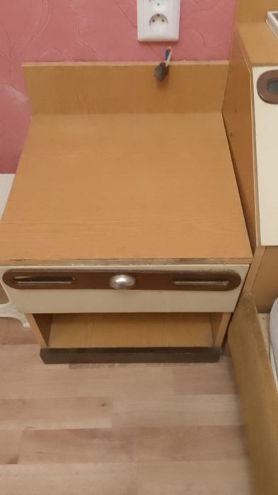 Спальный гарнитур из. 9 предметов.в