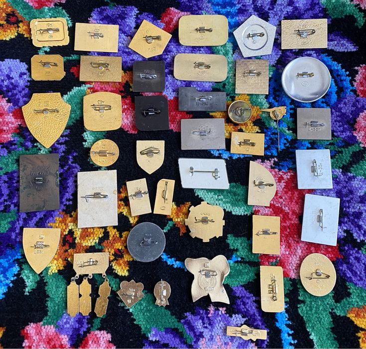 Значки  космос разное