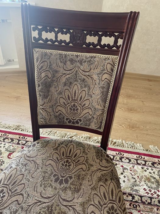 Продам стол со стульями