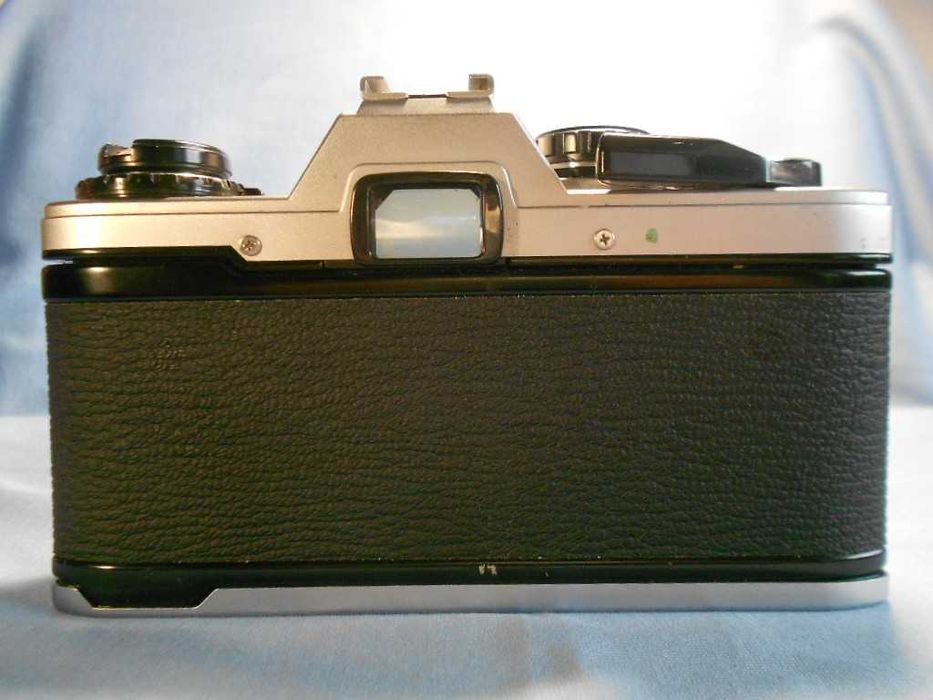 Olympus om10 cu obiectiv zuiko auto-s 1.8 50, aparat foto film clasic