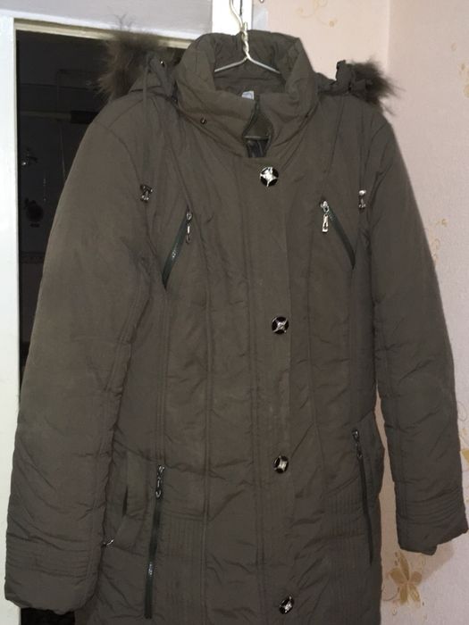 Продам женские куртки