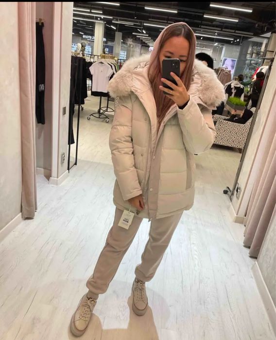 Продам женскую куртку