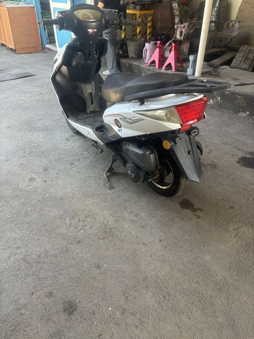 Продам мопед м8 про