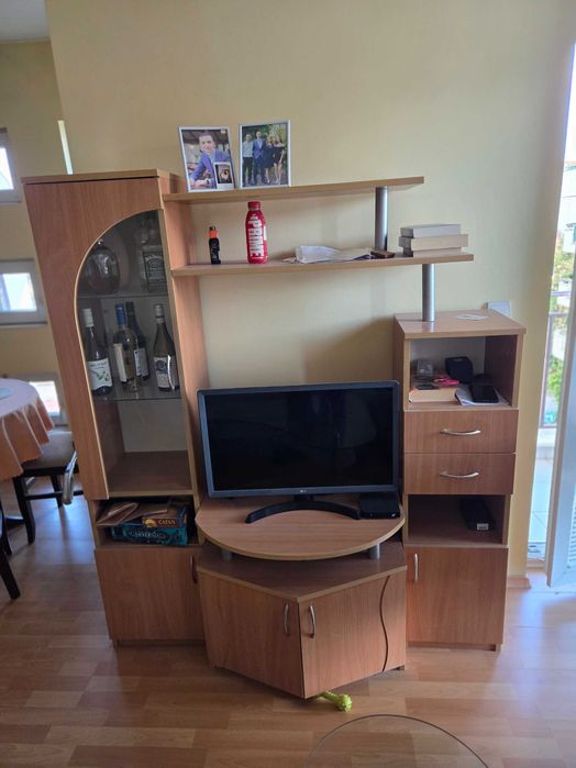 Продавам секция и холна маса