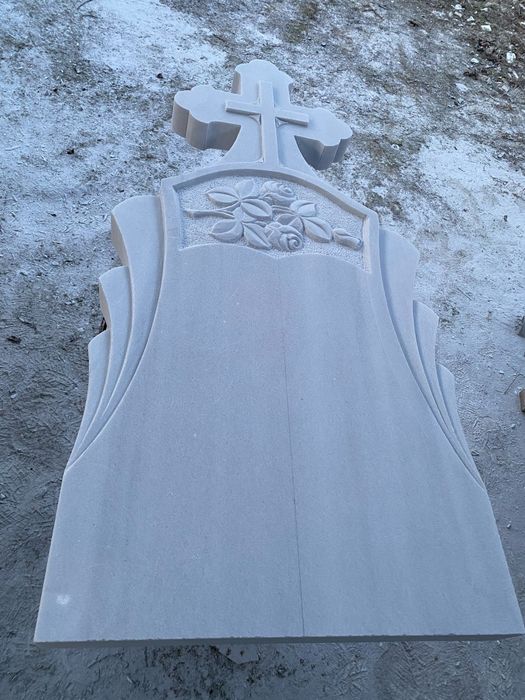 Cruci marmura. Granit