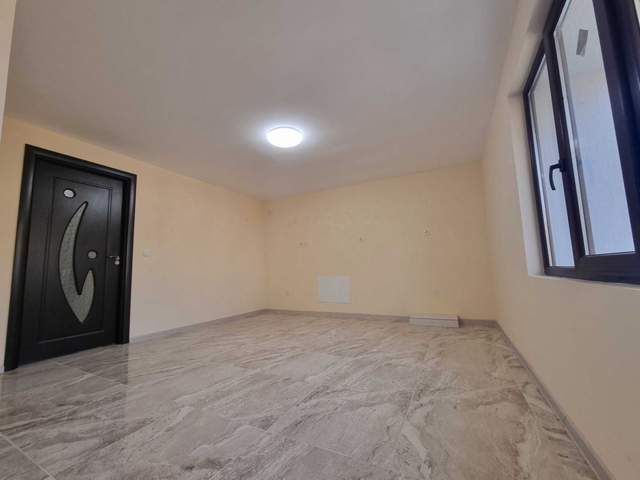 Дава се под наем Двустаен апартамент в Горна Оряховица - 49 кв.м за 204 € - Снимка #1