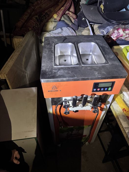 Продам мороженный аппарат