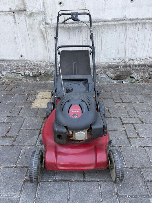 Бензинова самоходна косачка MTD SP530