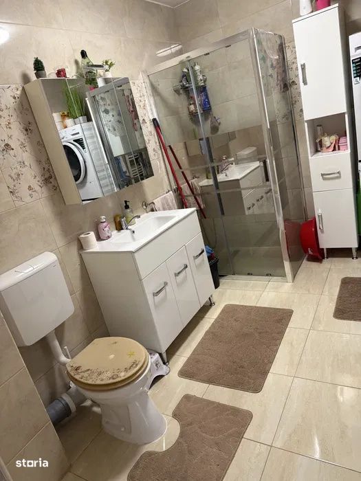 Apartament 3 camere, 60 mp,balcon, 2 parcari, zona Florilor