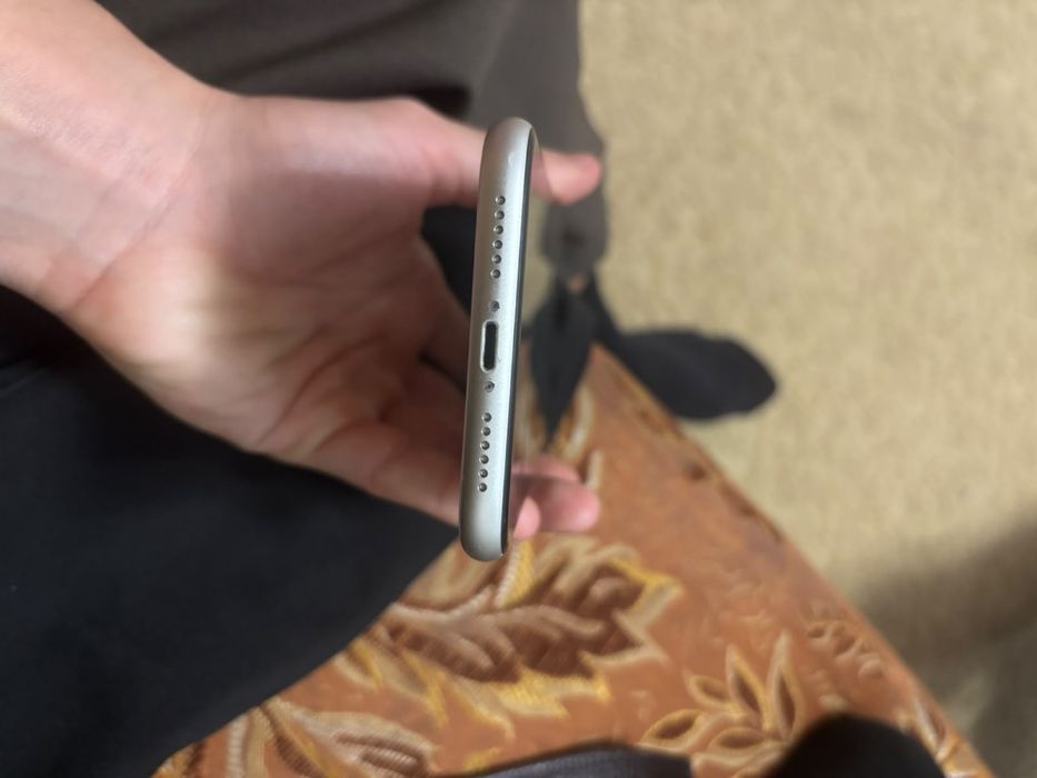 Aplle iphone 11.