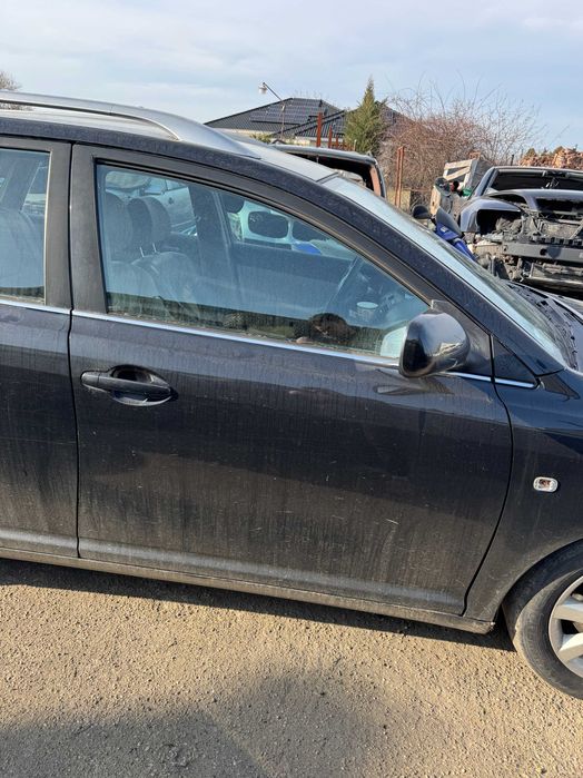 Usa Dreapta Fata Toyota Avensis Combi 2003-2009