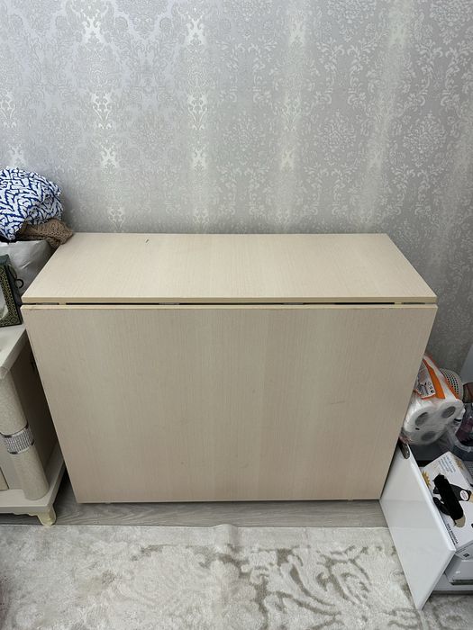 Продам стол книжка