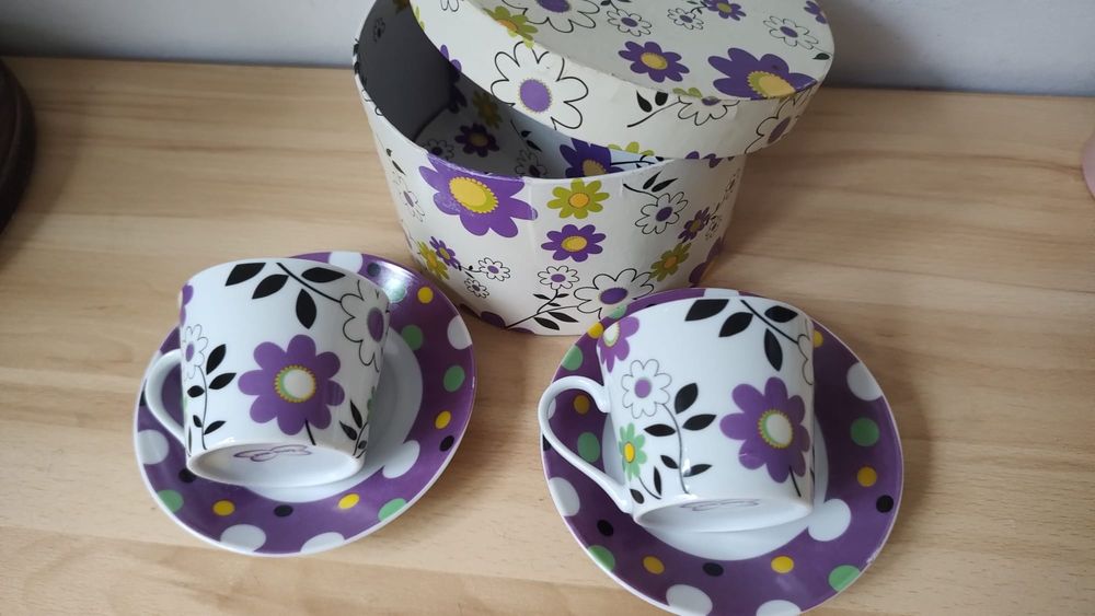 Cesti/cani , farfurii + cutie